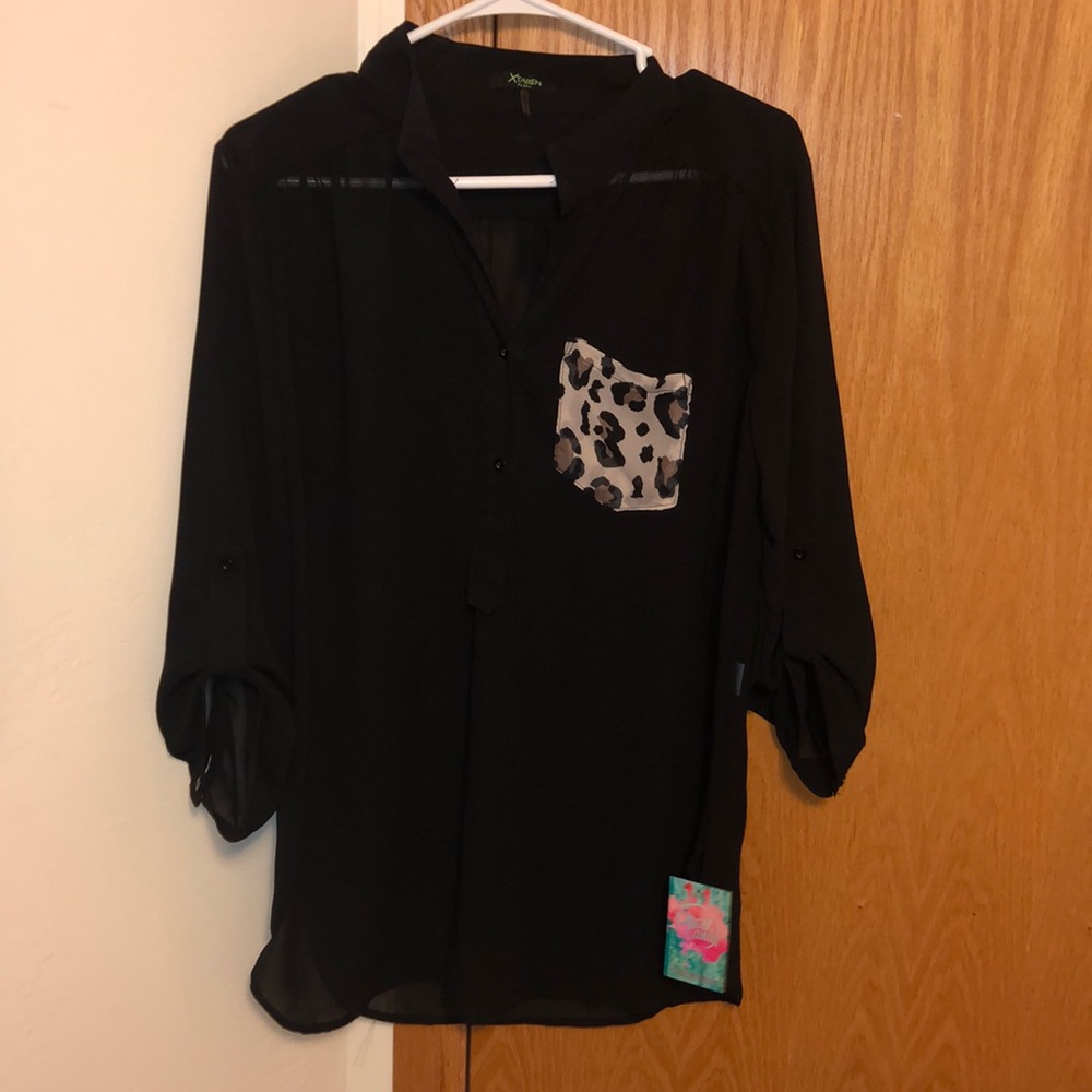 NWT Black blouse with Cheetah pocket, SZ 2X
